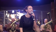 Лилия Стефанова изпълнява ''Детелини'' с Берковската духова музика в рубриката ''13 години стигат! Времето е наше!'', 07.11.2013 г.