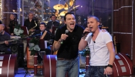 Йордан Йончев-Гъмзата и Деян Неделчев изпълняват песента \'\'Двама мъже и половина\'\', 13.12.2012 г.