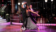 Камелия и Али танцуват английски валс в задачата \'\'Бал на аристокрацията\'\'