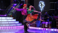 Нели и Тихомир изпълняват своя танц върху музика на Горан Брегович по време на елиминациите