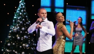 Йордан Йончев-Гъмзата и Галена изпълняват песента ''Неудобни въпроси''