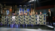 Зрителите в студиото получиха телевизори като подарък по случай 11 години \'\'Шоуто на Слави\'\', 27.11.2011 г.