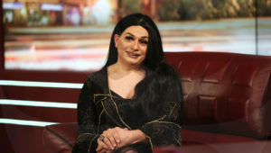 Мариан Бачев в образа на Мегз Каканашева