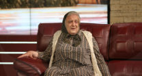 Краси Радков като Баба Вуна